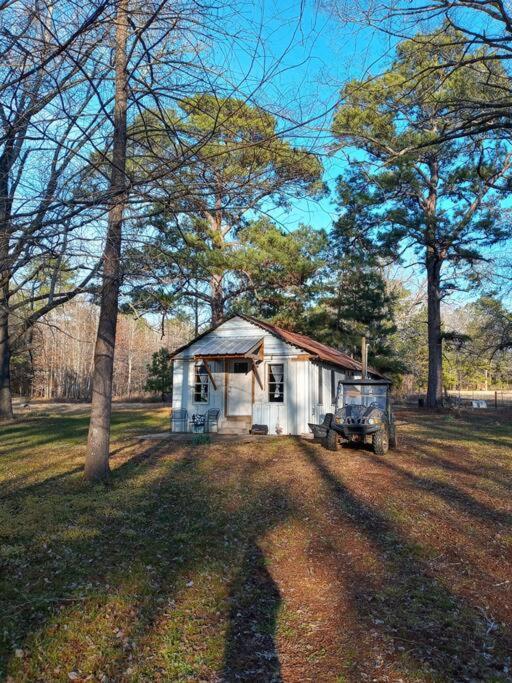 Adorable 1 Bedroom Honey House Rusk Экстерьер фото